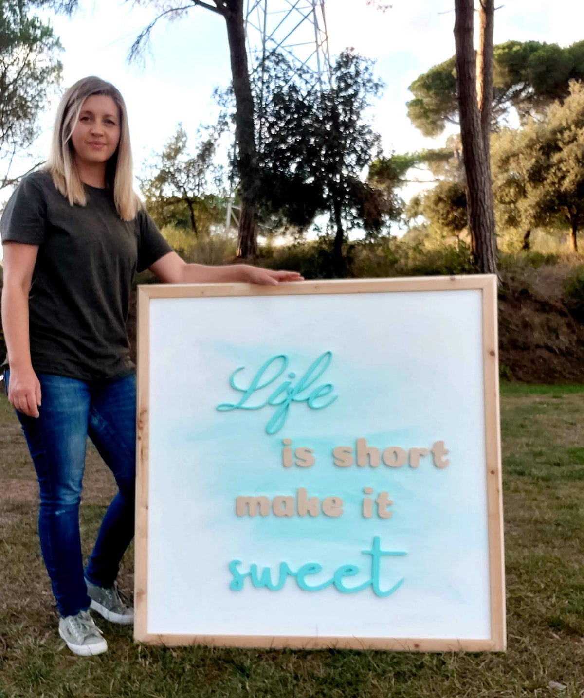Letrero enmarcado con frase personalizada, vista