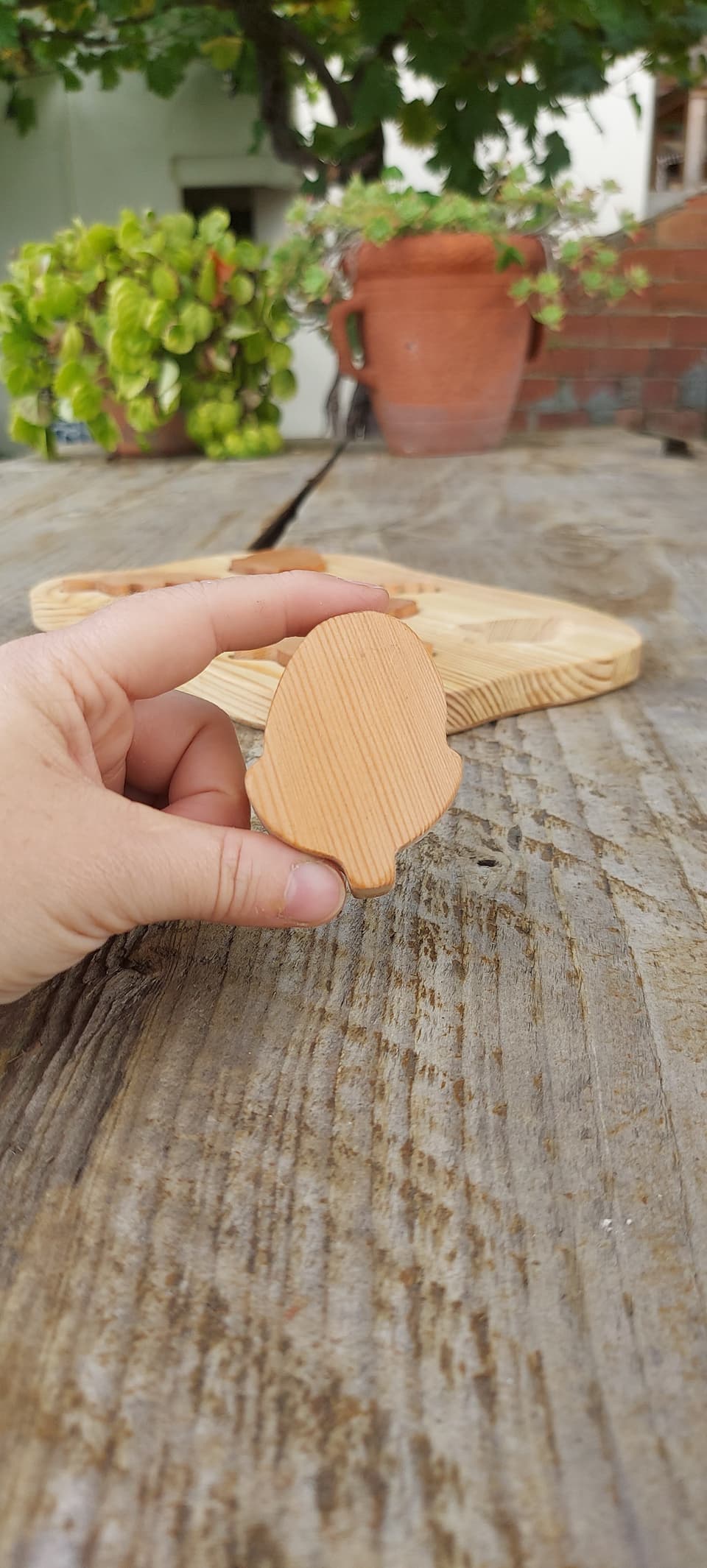 Puzzle de madera recuperada con siluetas de otoño