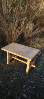 Mesita de madera con patas oblicuas, vista superior