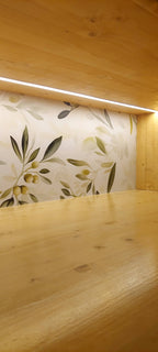 Vitrina de madera terminada