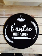 Logotipo personalizado en madera
